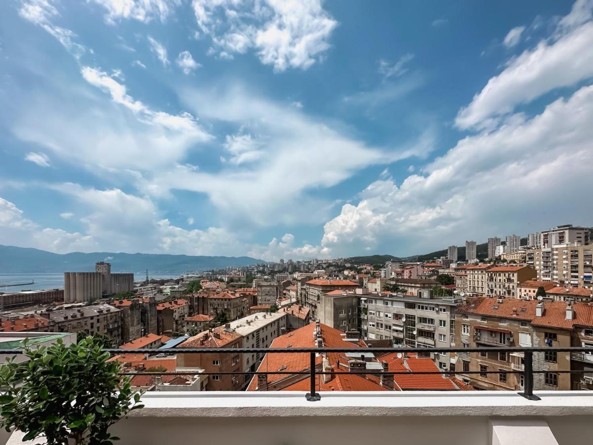 105M2 Penthouse Sea View Rijeka With Free Garage Parking Apartment Exterior photo